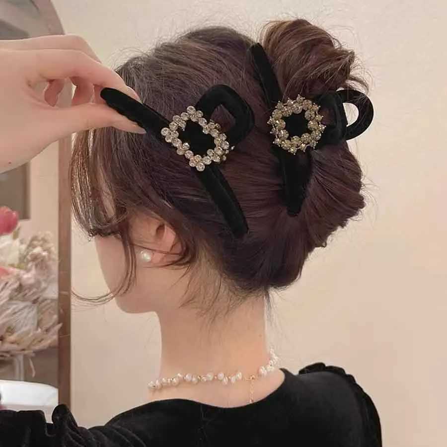 Black Flocking Rhinestone Hair Clip for Women elegant High Ponytail Shark Clip Fashion Girls Hair Clamp H260328