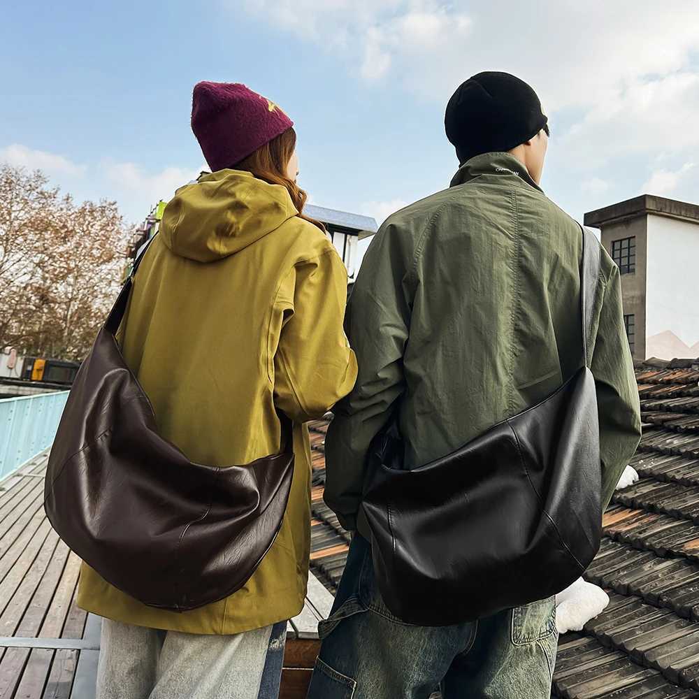 Mens Crossbody Bag Casual Versatile Fashionable Large Capacity Waist Bag Simple Lightweight Outdoor Sports Backpack C260327