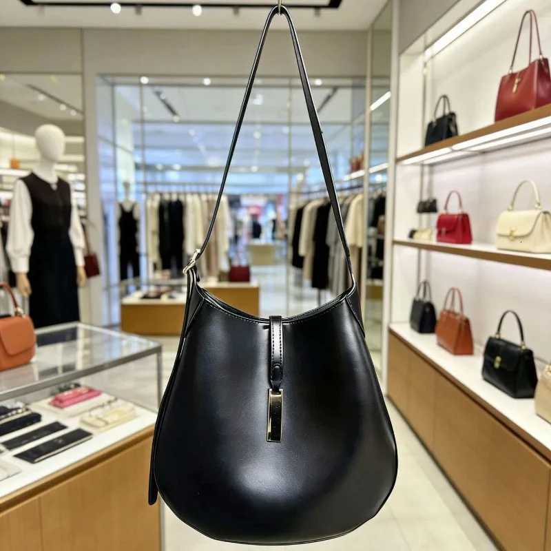 New Suede Vintage Women Shoulder Bag Luxury Women Bags Ladies Large Capacity Tote Underarm Bag Large Capacity Tote Bag C260327