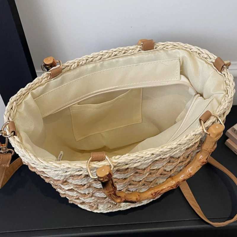 New Women Crossbody Bags Summer Vacation Woven Bamboo Handle Bucket Bag Stylish Straw Fashionable and Versatile Shoulder Bag C260327