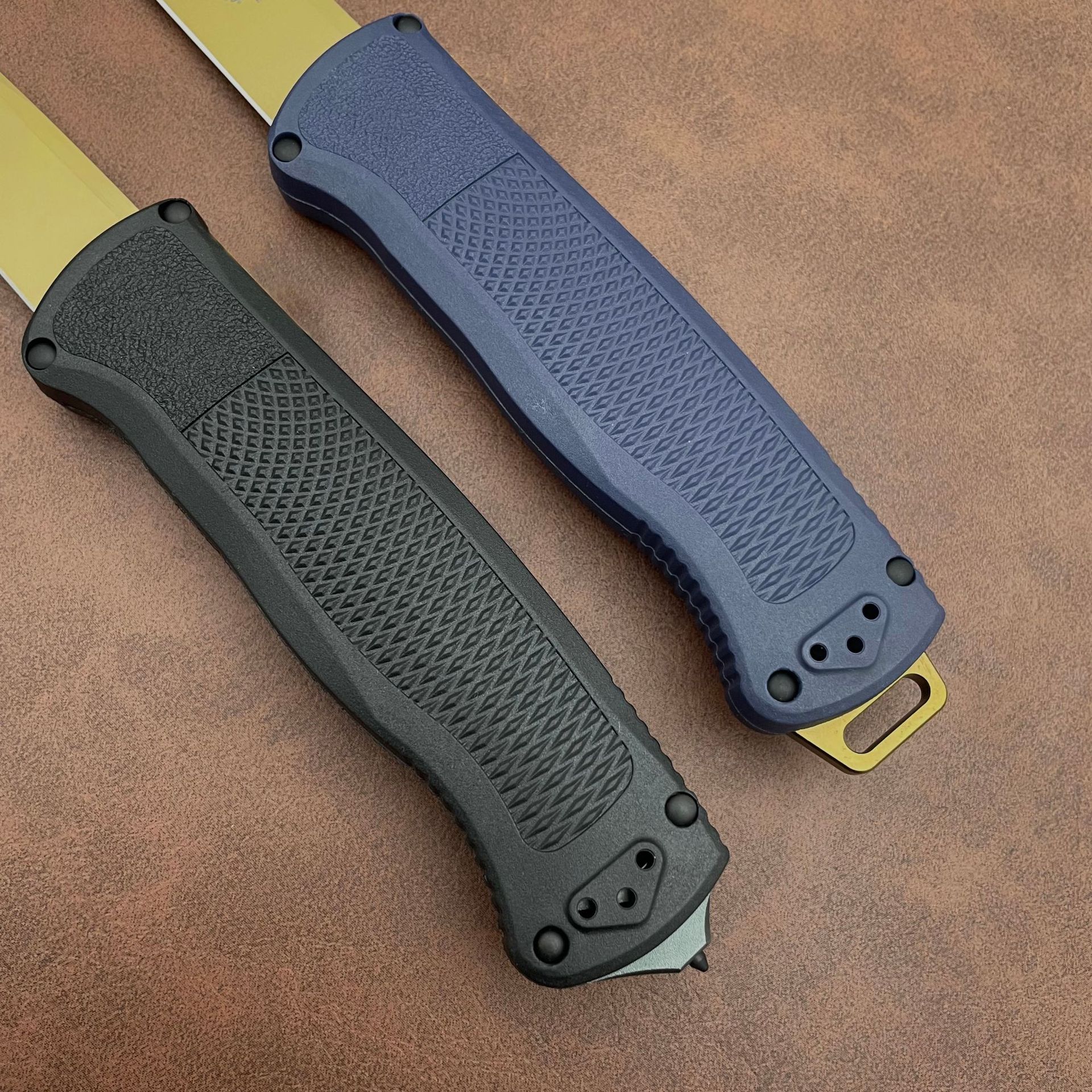 5Models 5370FE Shootout Knife 3.50 CPM-CruWear Tanto Blade, Black CF-Elite Handles