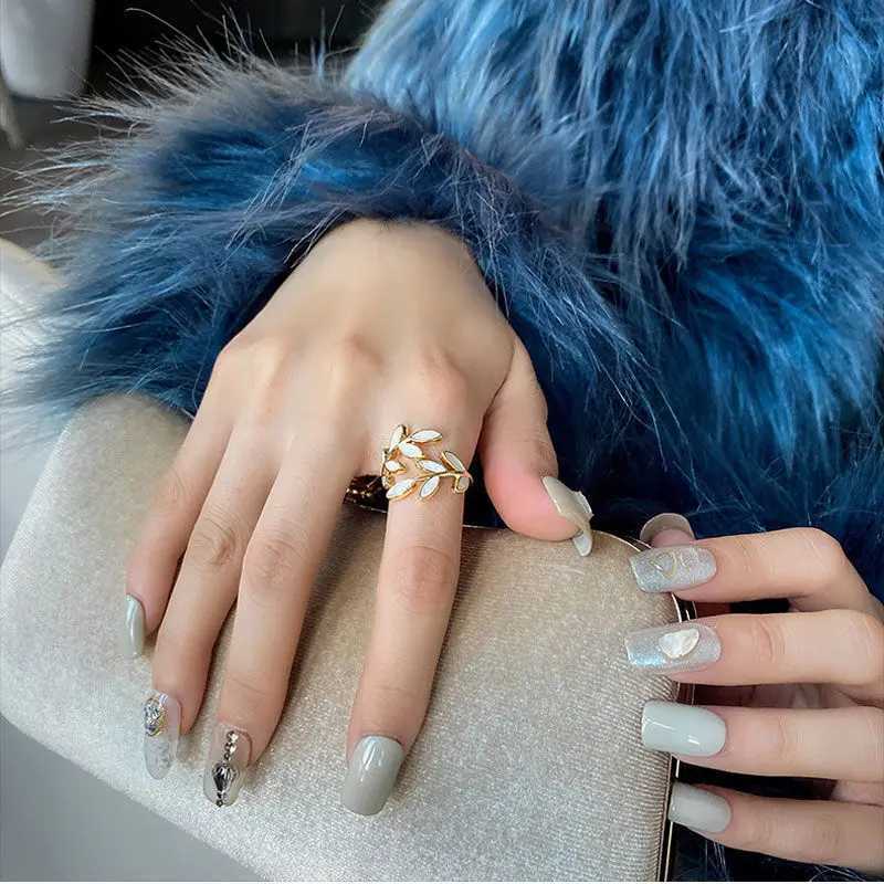 Light Luxury Gold Plated Leaf Opening Ring Exquisite Geometric Beehive Zircon Index Finger Ring Trend Wedding Party Jewelry Gift H260328