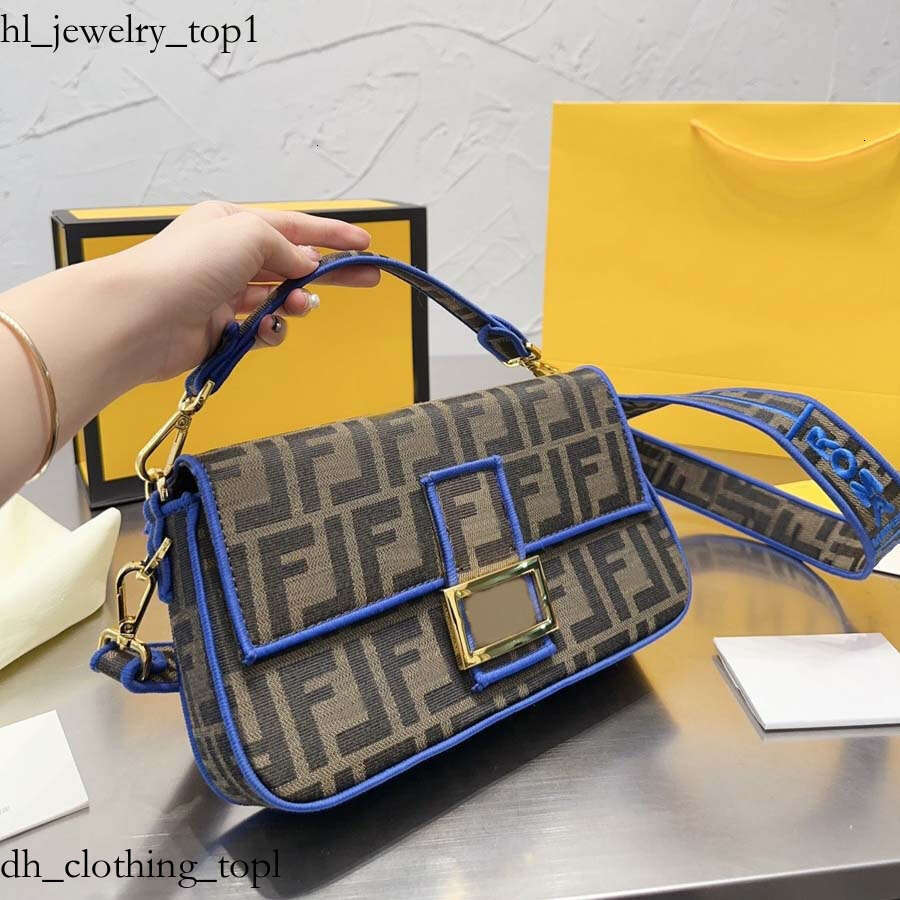 ff bag Designer Shoulder Luxury Bottom Letters Handbags Half moon bag Leather High Quality Cross body Purses Classics Wallet Women Versatile fendl bag d7c aa1 500