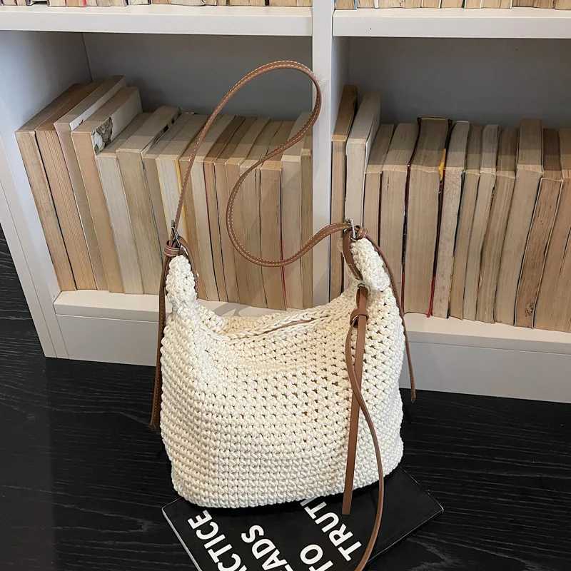New Large Capacity Straw Crossbody Bags Women Summer Fashionable and Versatile Beach Bag Woven Handbag Casual Shoulder Bag C260327