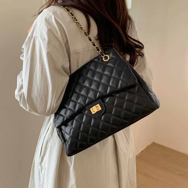 2026 New Hot Selling Women's Quilted Chain Mini Bag, Fashionable Small Wallet Convertible Shoulder Cross Bag, Free Shipping