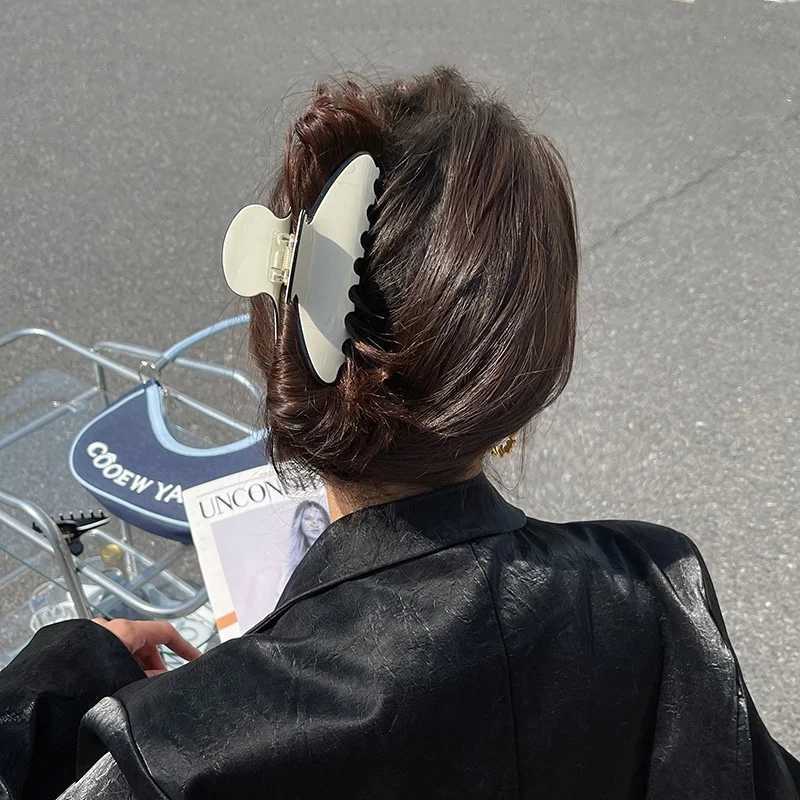 French Elegant Large Acetate Hair Claw Clips For Women High Quaility Solid Color Grab Hair Shark Clip Barrettes Hair Accessories H260328