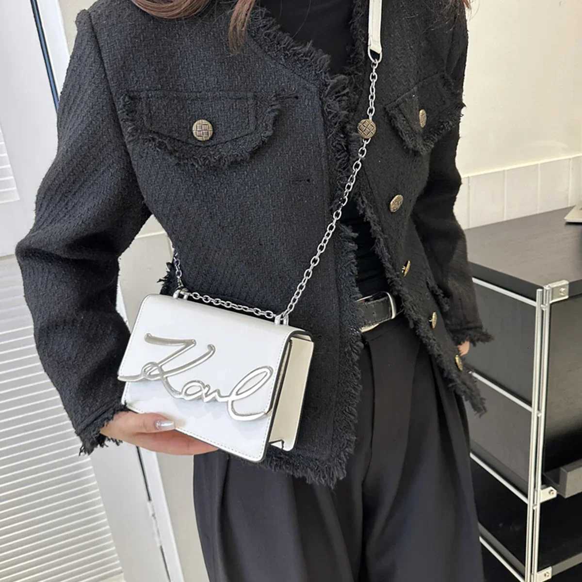 Solid-Color Crossbody Shoulder Bag - Fashionable Style Metal Letter ChainLink Strap Magnetic Button for Daily Use C260327