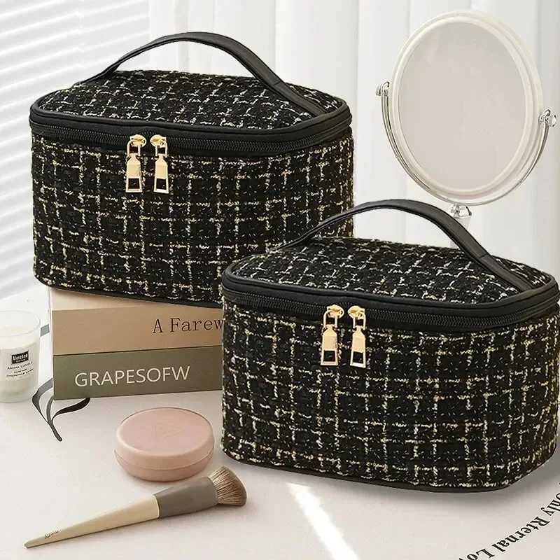 Large-Capacity Instagram-inspired New style Ladies Cosmetic Bag Handheld Toiletry Organiser D260328