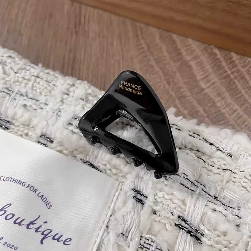 French Style Triangle Acetate Small Hair Claw For Women Girl Sweet Hair Ornament Mini Claw Clip Hairpin Hair Clip Hair Accessory H260328