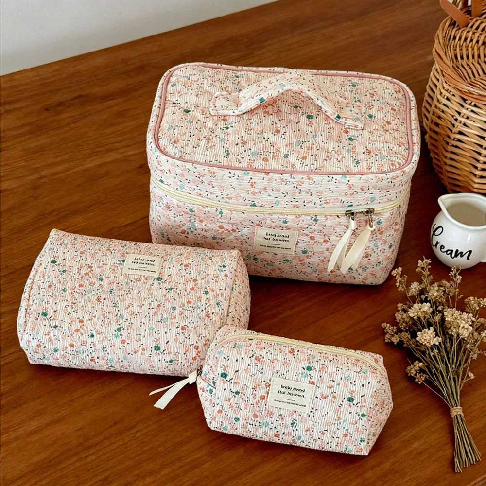 Large Woman Bags Cosmetics Organizer Orange Case Makeup Brushes Traveling Cosmetic Bag Travel Large Toilet Kit Beauty Case Woman D260328