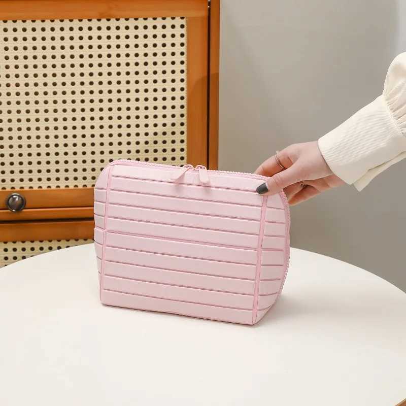 1pcs Striped PVC Storage Bag Large Capacity Outdoor Travel Toiletries Organizer Pouch Portable Travel Cosmetic Bag D260328