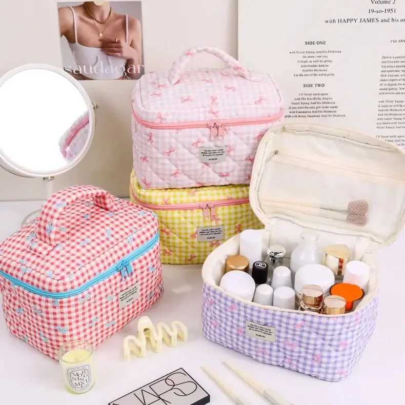 Korean quilted plaid bow cute cosmetic bag ins portable bucket bag girls underwear skin care product storage bag D260328