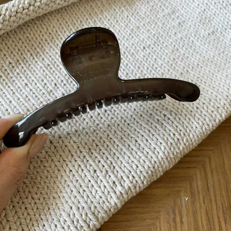 Avocado tawny Hairpin Simple line Penetrating large hair grab Shark clip Temperament female hairpin hair accessories Hair Claws H260328