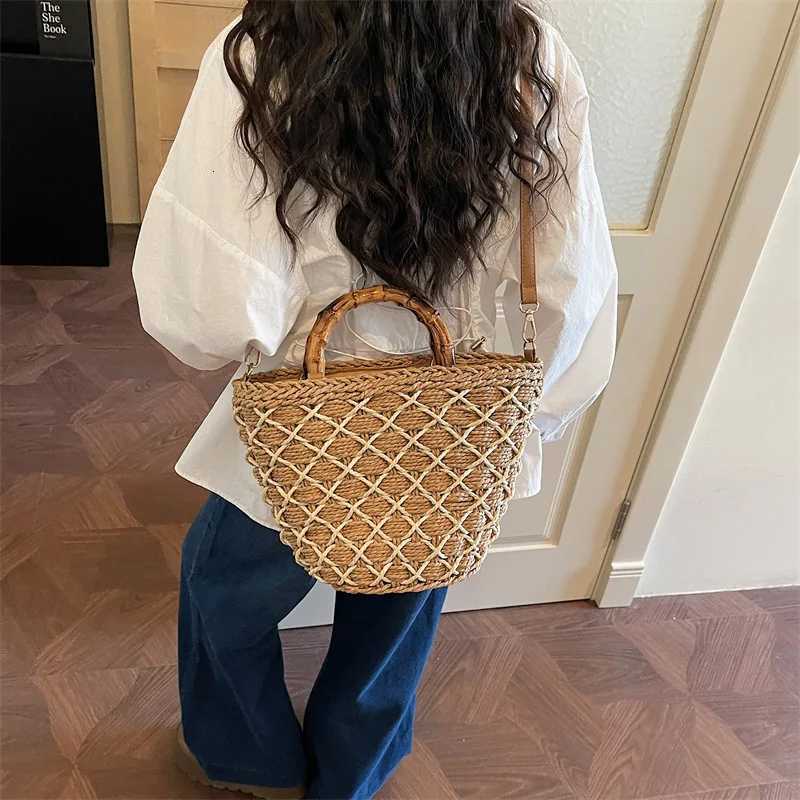 New Women Crossbody Bags Summer Vacation Woven Bamboo Handle Bucket Bag Stylish Straw Fashionable and Versatile Shoulder Bag C260327