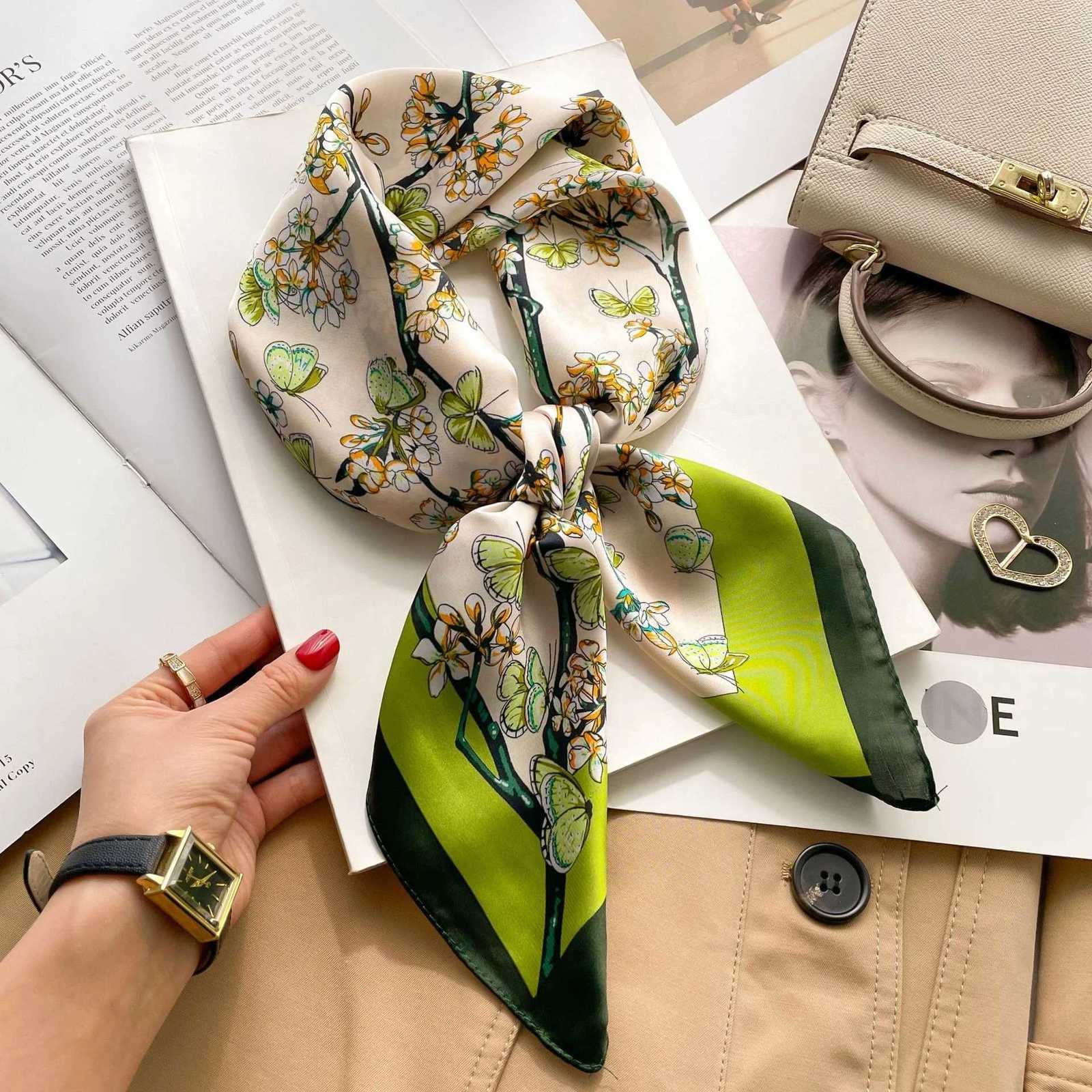 2026 New Fashion 70X70cmPrinted Scarf Wens Pashmina Silk Scarf Square Shawl Decorative band Neck Luxury Design Bandana X260328