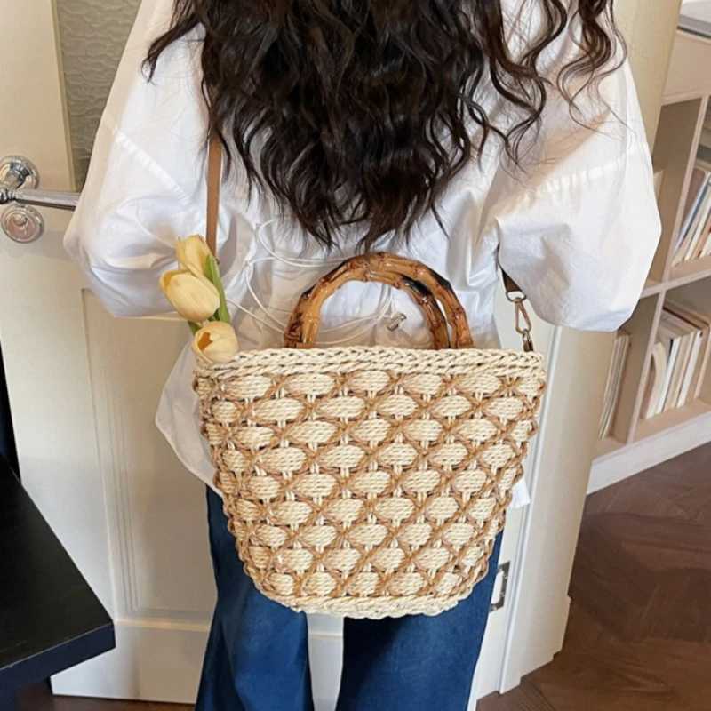 New Women Crossbody Bags Summer Vacation Woven Bamboo Handle Bucket Bag Stylish Straw Fashionable and Versatile Shoulder Bag C260327