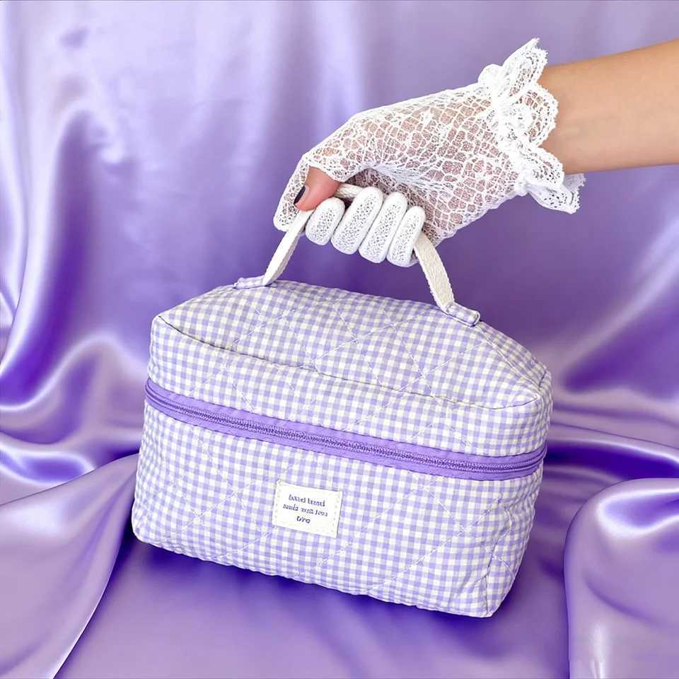 Makeup and Cosmetics Organizer Red Bag Womens Travel Bag Gifts for Women Makeup Bags Travel For Traveling Large Capacity Pouch D260328