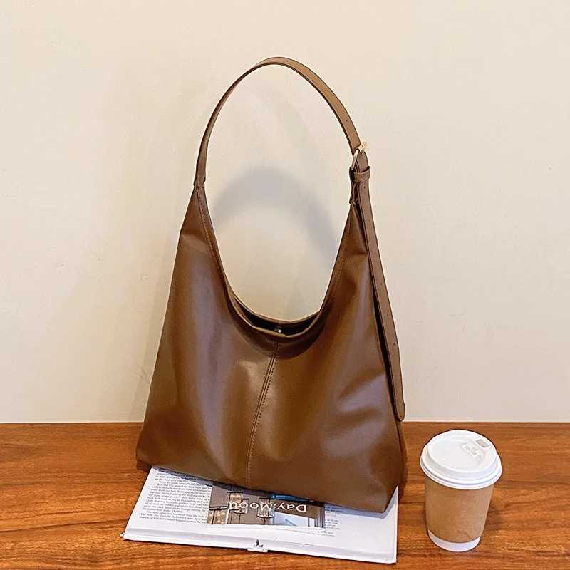 Retro commuter texture shoulder bag women 2025 popular Korean version temperament underarm bag tote bag fashion women C260327