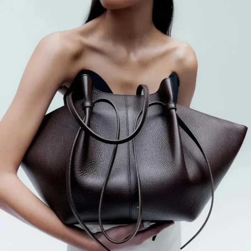 New leather shoulder bag large capacity commuter womens bag high-quality handbag fashionable casual tote bag C260327