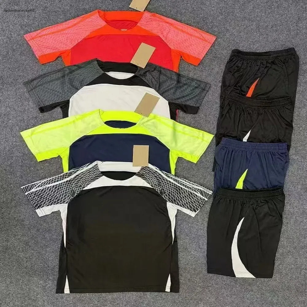 mens tech set designer tech fleece tracksuit comfortable t shirts Shorts Two-piece womens Print Quick Drying and Breathable Sportswear shortsTracksuits