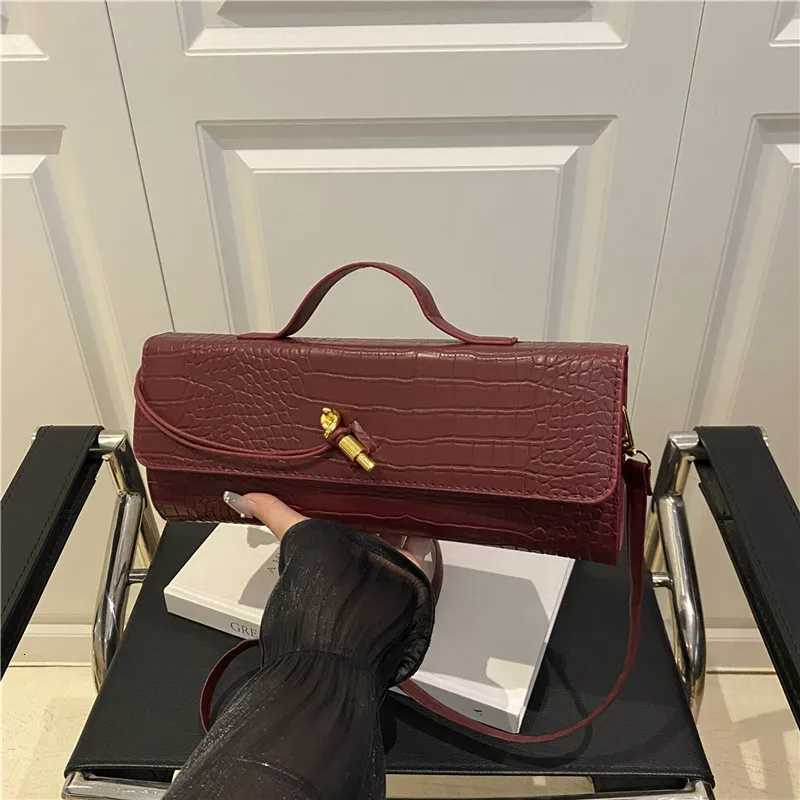 Woven Handbag 2025 New Soft Leather Evening Bag Fashionable and Versatile Horizontal Carrying Crossbody Bag C260327
