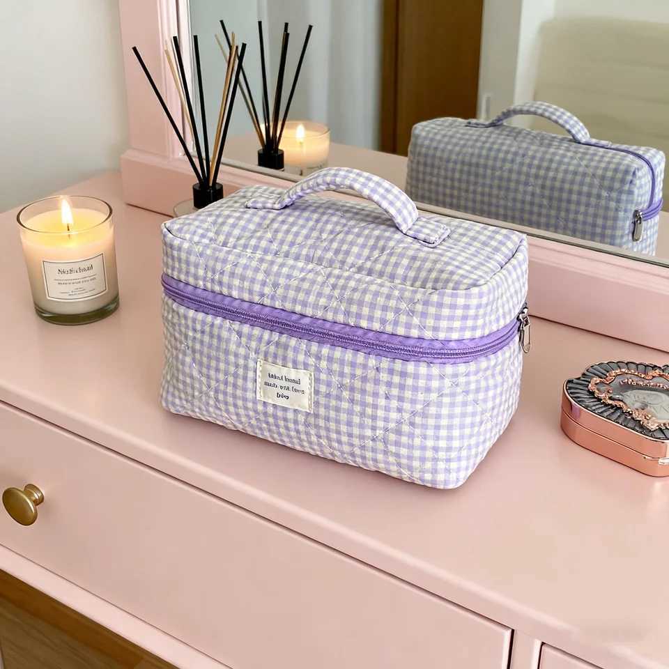 Makeup and Cosmetics Organizer Red Bag Womens Travel Bag Gifts for Women Makeup Bags Travel For Traveling Large Capacity Pouch D260328