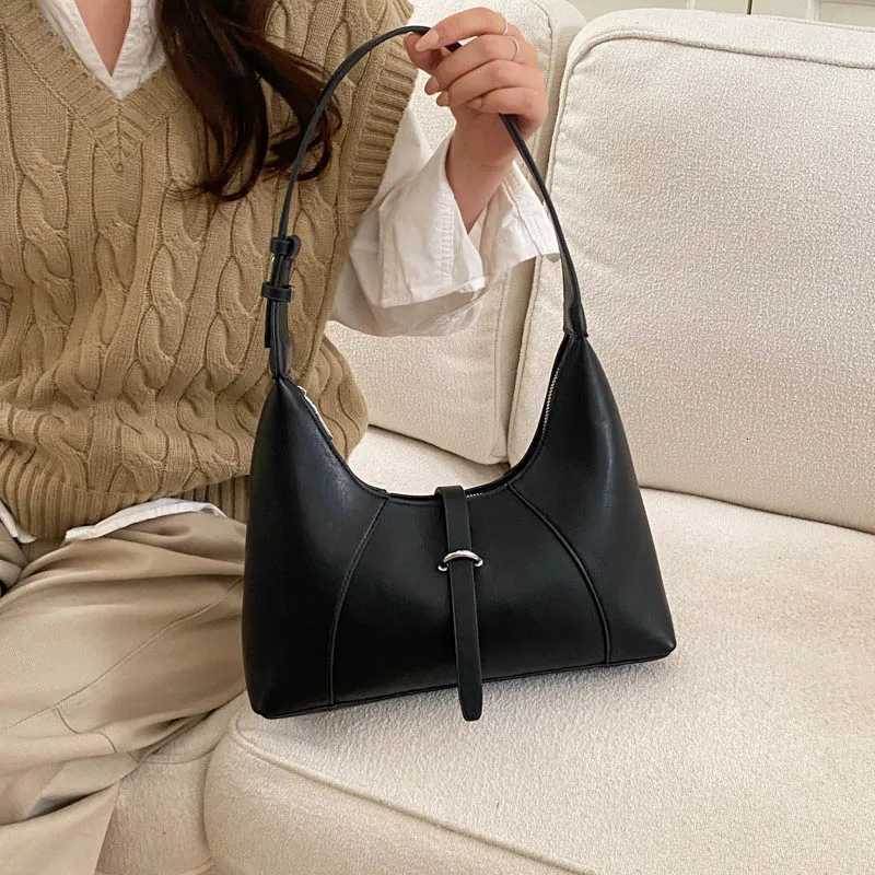 MOODS Underarm Shoulder Hobo Bags For Women Faux Leather Solid Color Cross Body Bag Casual Street Commuter Handbags Female 2026 C260327