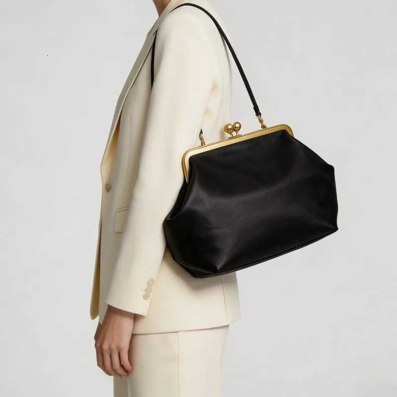 2026 New Shell CluTCh Clip Bags For Women Handbag Frame Purses In FAshion Lady Large Evening Shoulder C260327