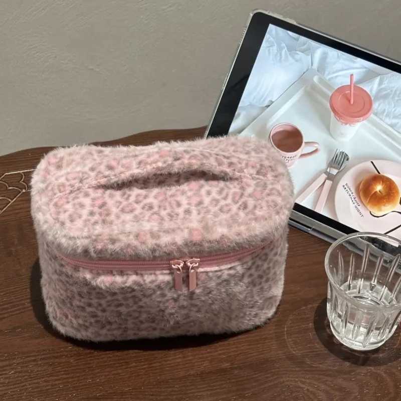 Ladies Cosmetic Bag Plush Leopard Cute Kawaii Makeup Bag Fashion Hand-held Large Capacity Multifunctional Storage Bag Pouch D260328