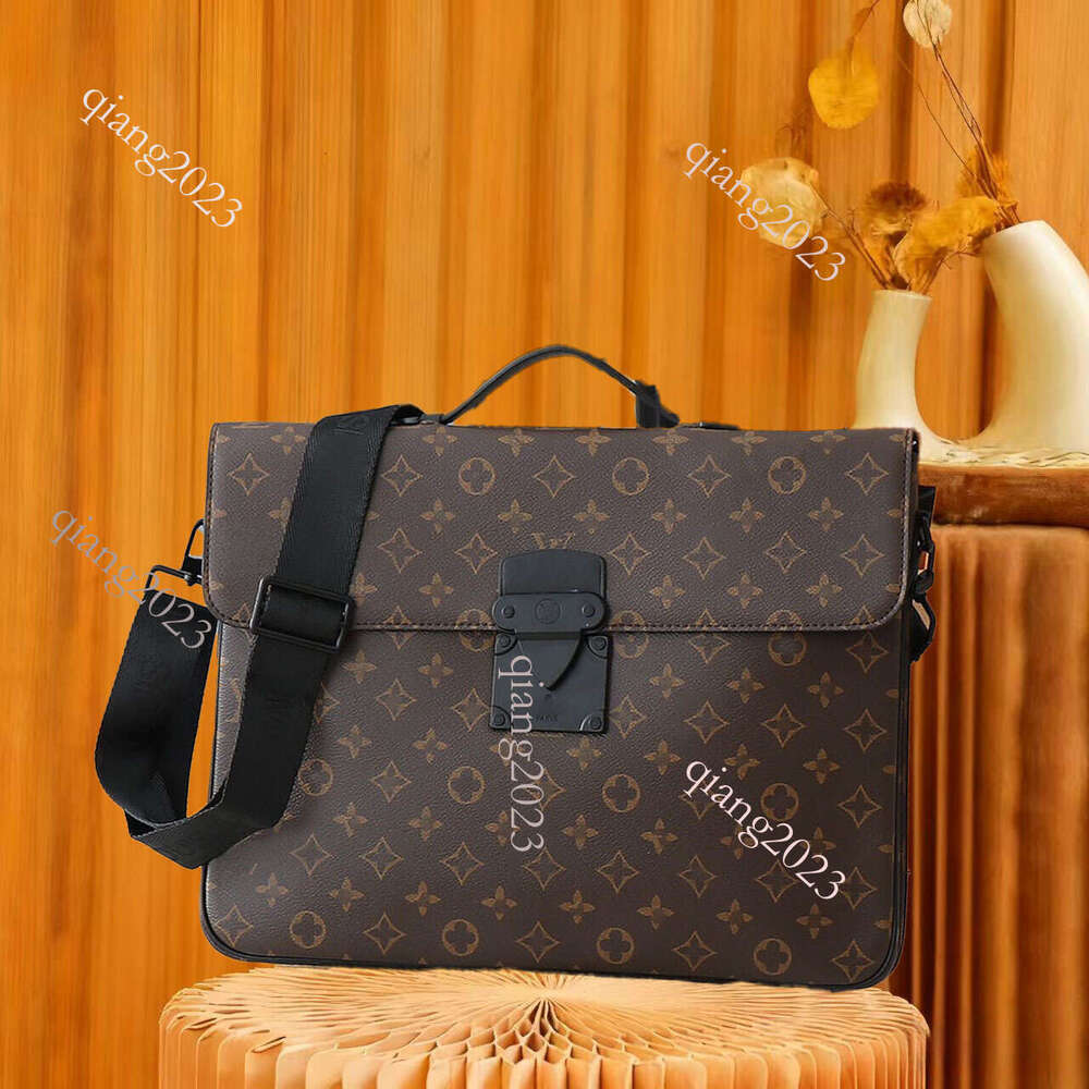 2026 Designer Men Shoulder Briefcase Black Brown Leather Handbag Luxury Business Man Laptop Bag Messenger Bags 3 Color with dust bag