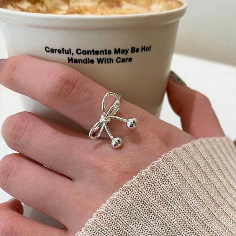 PANJBJ 925 Sterling Silver Bow Knot Ring Hollowing Out Korean Minimalism Tassels Fashion Jewelry Gift Dropshipping H260328