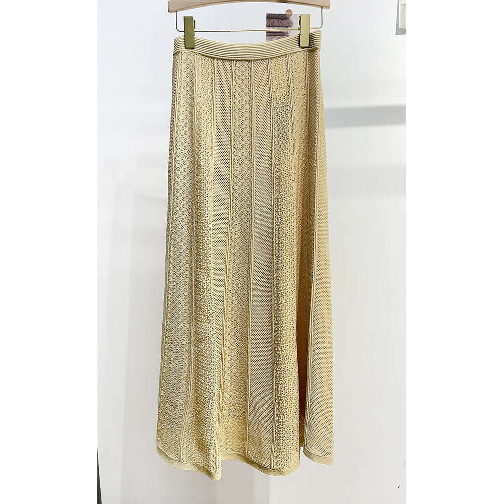 2026 k30 Spring New CC Designer French Gold Round Neck Long Sleeve Hollow Knitted Cardigan Top