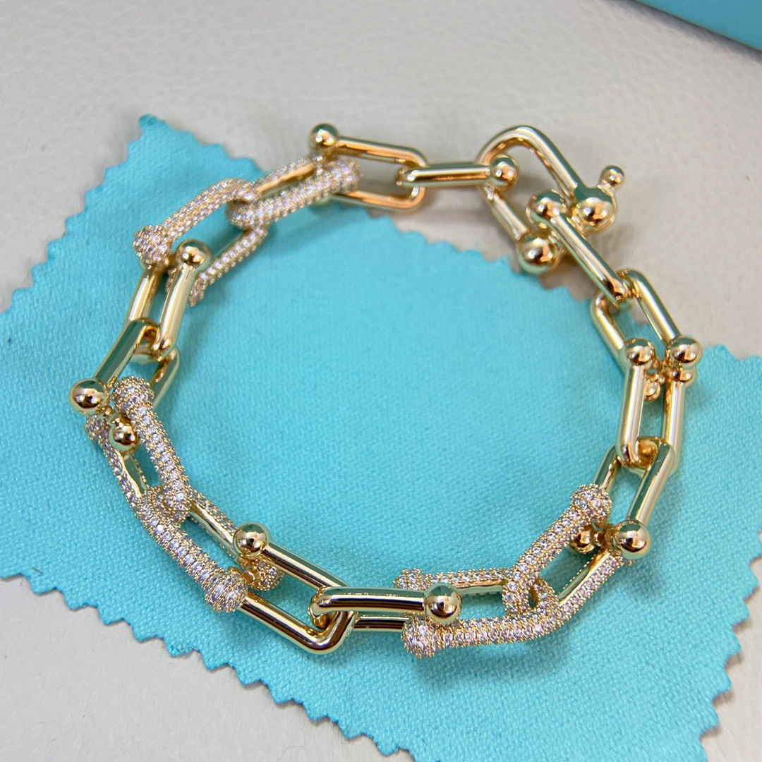 Bracelet designer bracelet luxury bracelets for women diamonds bracelets High quality love alphabet valentine gift elegant women bracelet 9 style very nice