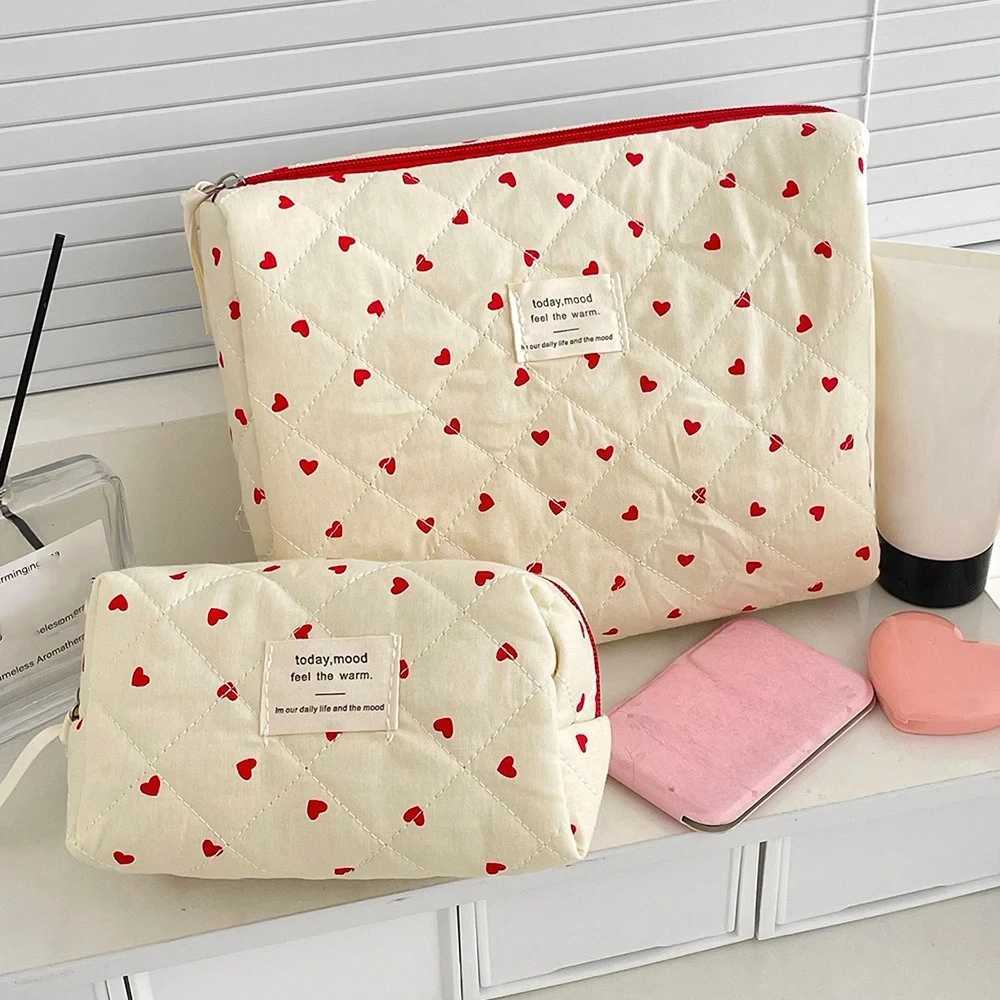 Fashion Ins Heart Women Quilting Makeup Bag Large Capacity Toiletry Cosmetic Storage Pouch Handbag Ladies Zipper Makeup Bag D260328