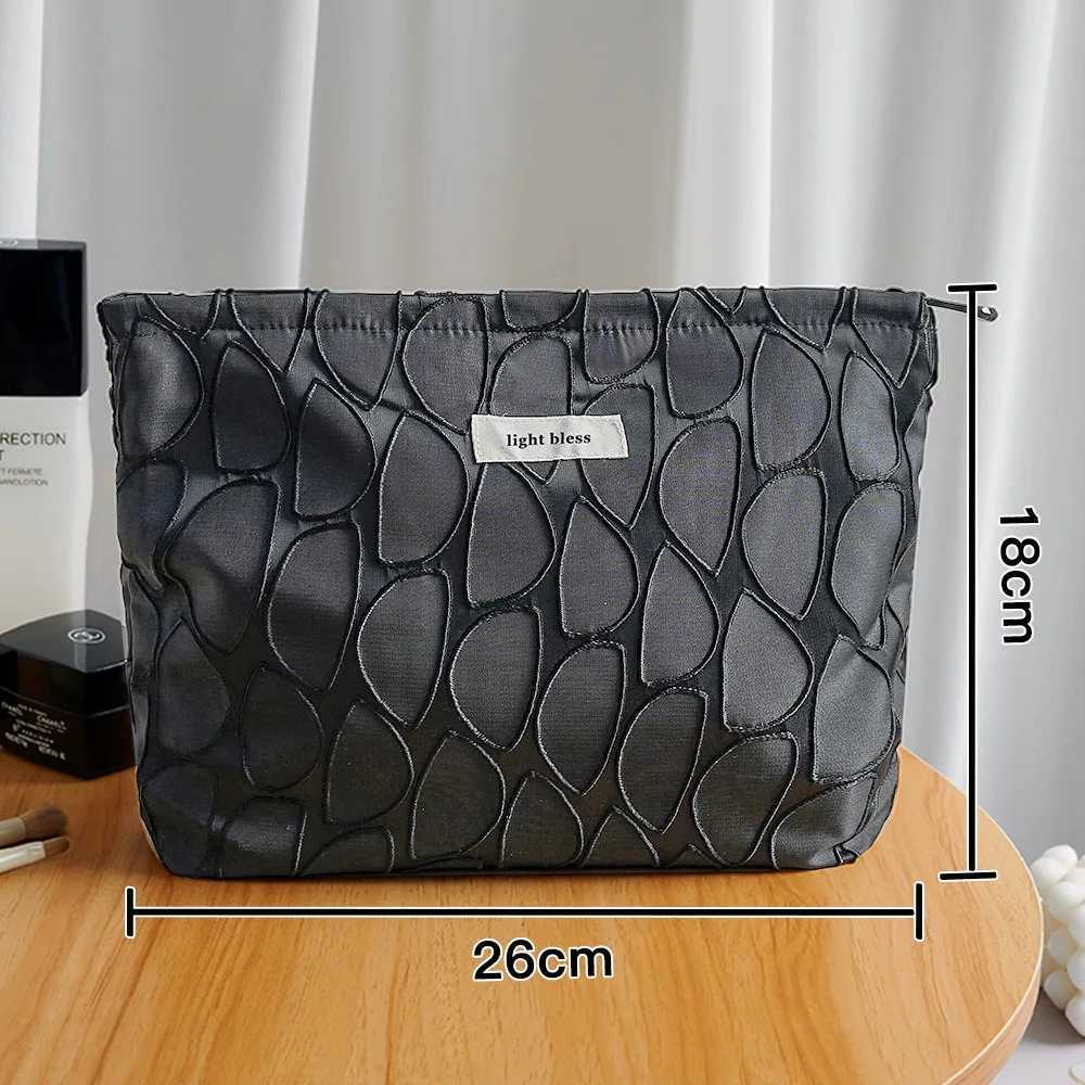 Personality Leaf Pattern Women Cosmetic Pouch Handbag Portable Travel Organizer Makeup Bag Ladies Zipper Make Up Storage Bag D260328