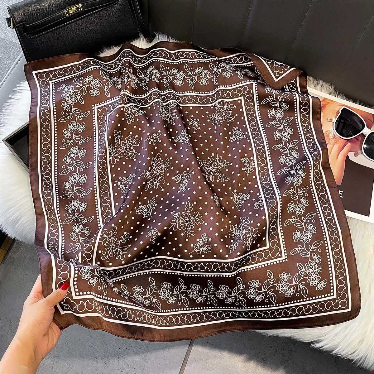 2026 New Paisley Print Silk Square Scarfs for Wen Decorate scarf Neck Tie Kerchief Lady Hijab Fem Wraps Soft Scarf X260328