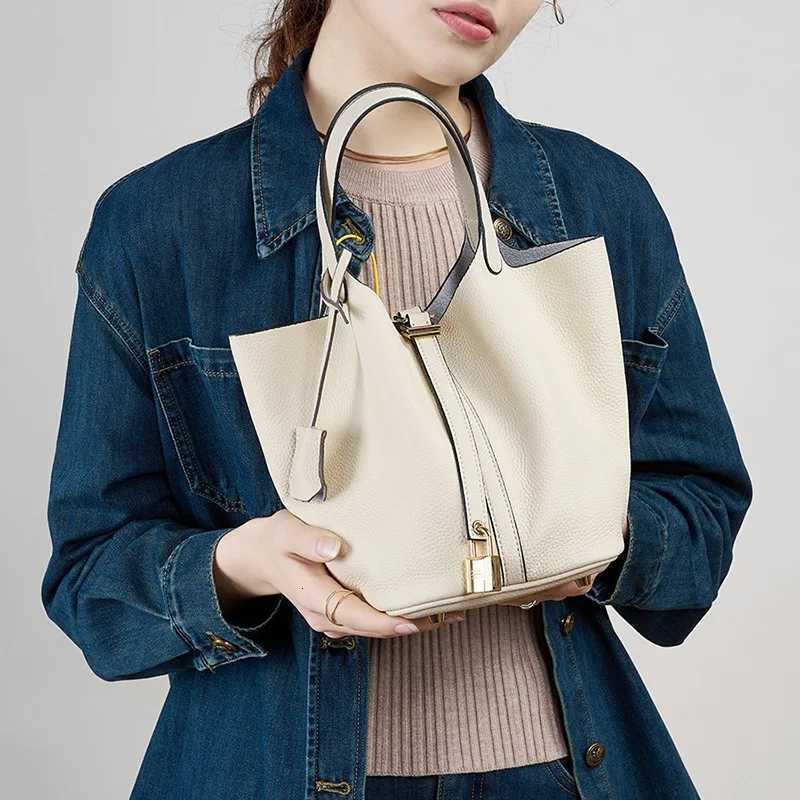 Top Grain Cowhide Women Bucket Handbag Basket Tote Genuine Leather Shoulder Crossbody Luxury Commuter Chic Fashion Trend C260327