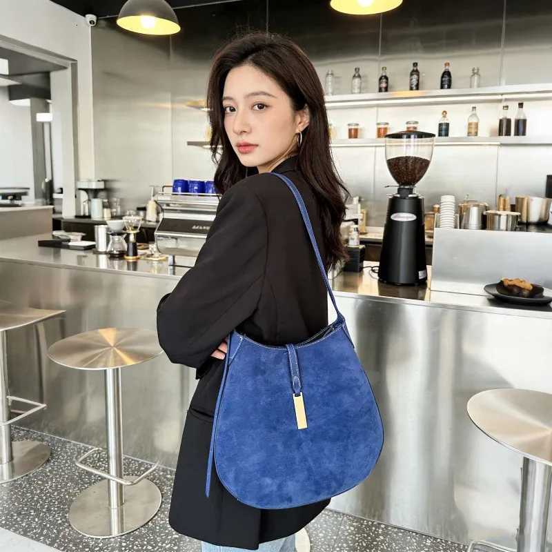 New Suede Vintage Women Shoulder Bag Luxury Women Bags Ladies Large Capacity Tote Underarm Bag Large Capacity Tote Bag C260327