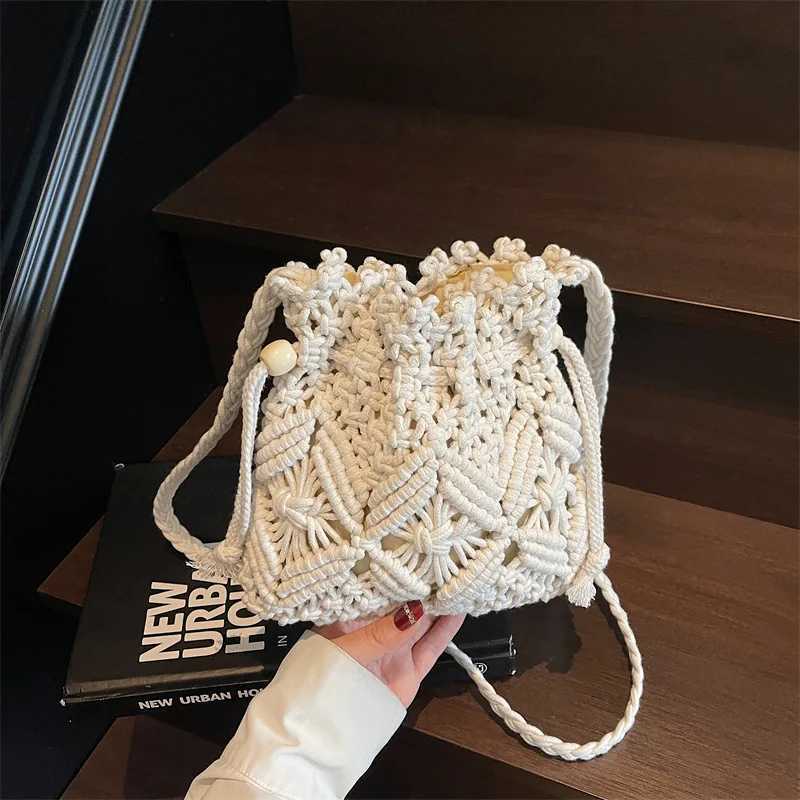New Woven Straw Shoulder Bag Women Fashion Boho Simple Beach Bag Bucket Fashionable and Versatile for Daily Use Crossbody Bag C260327
