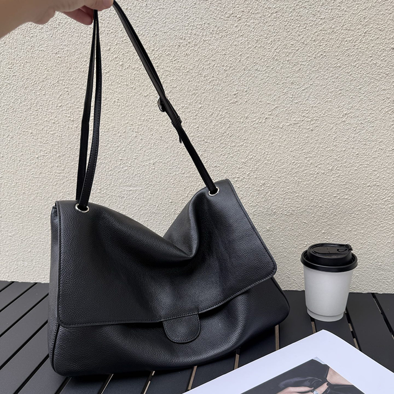 Women Designer Maxi Shopping CF Shoulder Bag Classic Flap Vintage Grained Calfskin Handbags Cowhide Leather Airport Tote Bag Luxury Black Purse 38.5x11x26cm