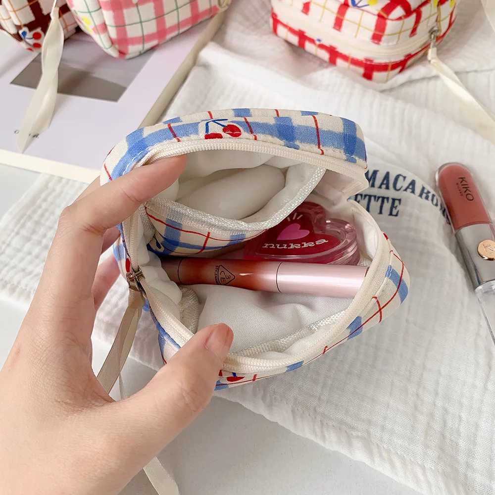 womens Makeup Bags Japanese Cherry Plaid Dopamine Sweet Kawaii Cute Cosmetic Bags Portable Multifunctional Storage Bag For Girl D260328