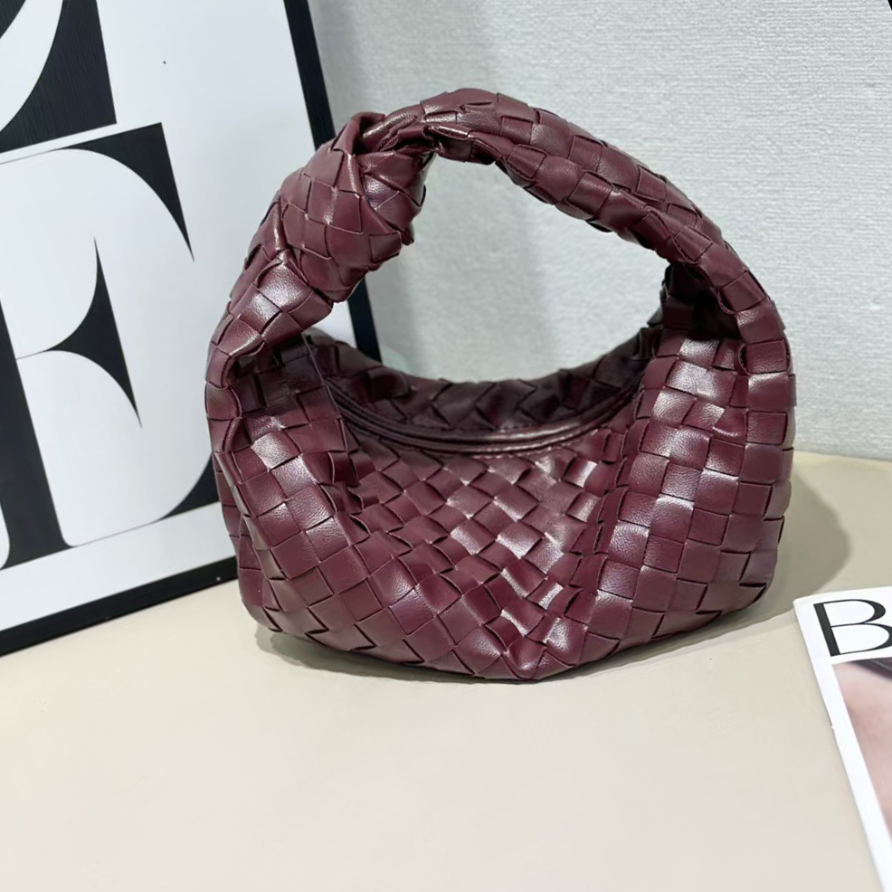 BBV Designer Bag 18CM or 26CM Madam Single Shoulder Leather Weave Soft and Non Slip Grip Lightweight Capacity Weaving Horn Shaped Cloud Shaped Dumplings Cross Body