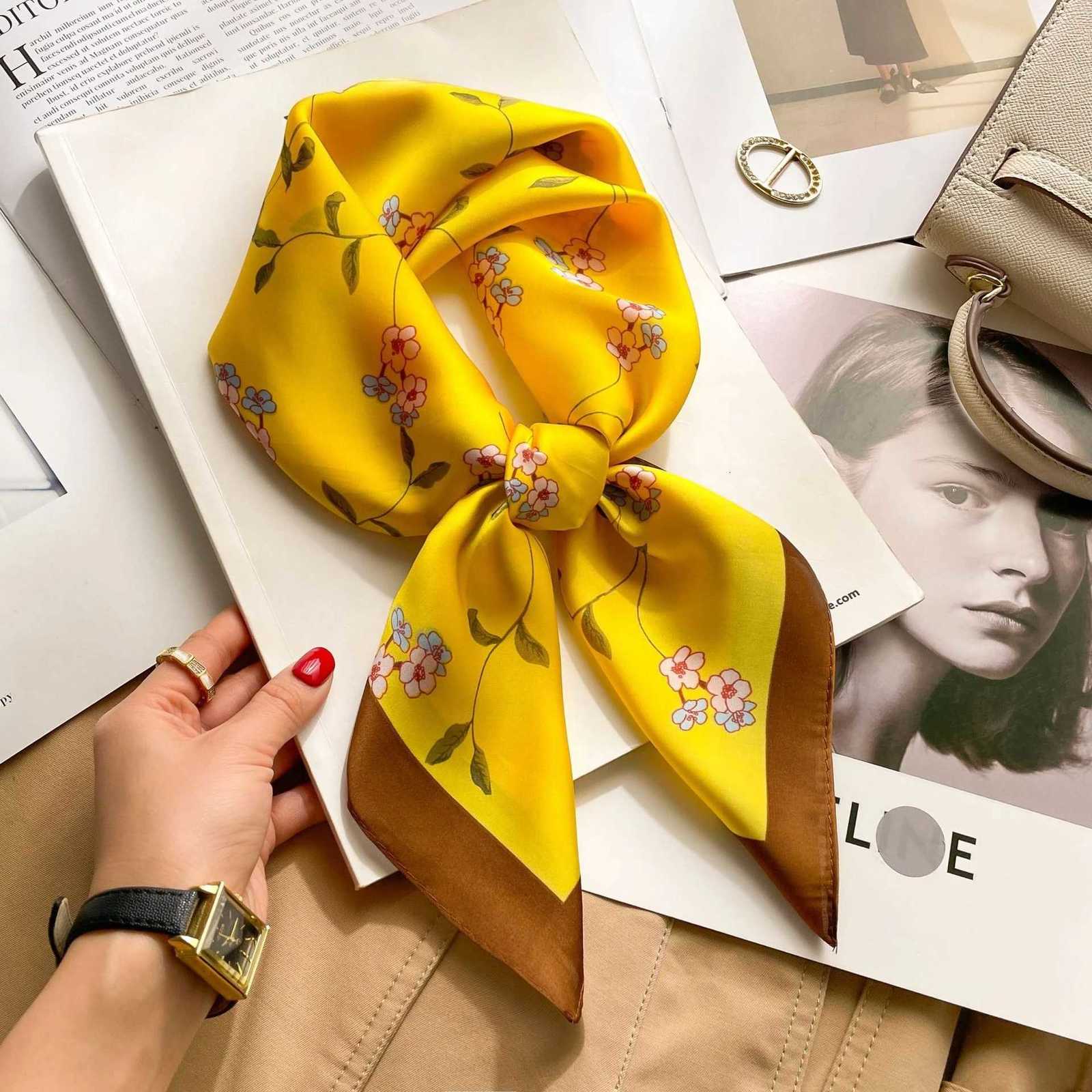2026 New Fashion 70X70cmPrinted Scarf Wens Pashmina Silk Scarf Square Shawl Decorative band Neck Luxury Design Bandana X260328
