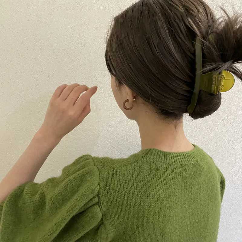 Avocado tawny Hairpin Simple line Penetrating large hair grab Shark clip Temperament female hairpin hair accessories Hair Claws H260328