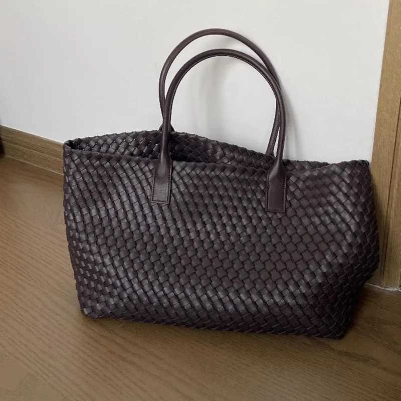 2025 Autumn/Winter New Fashion Big Bag Large Capacity Woven Bag WomenS Handbag Neutral Tote Bag Pu Shoulder Bag C260327
