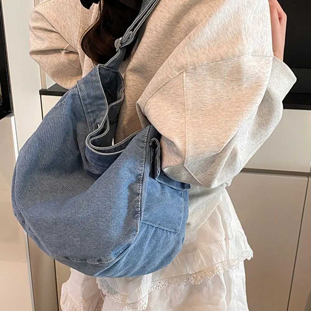 Shoulder Bag Denim Canvas Bag Street Style Large Capacity Vintage Handbag Crossbody Bag Solid Color Simple Tote Bag Outdoor C260327