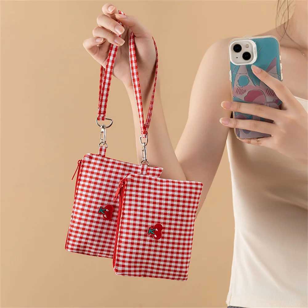 Cherry Canvas Makeup Bag Portable Red Plaid Large Capacity Cosmetics Lipstick Storage Bag Pouch Zipper Toiletry Handbag D260328