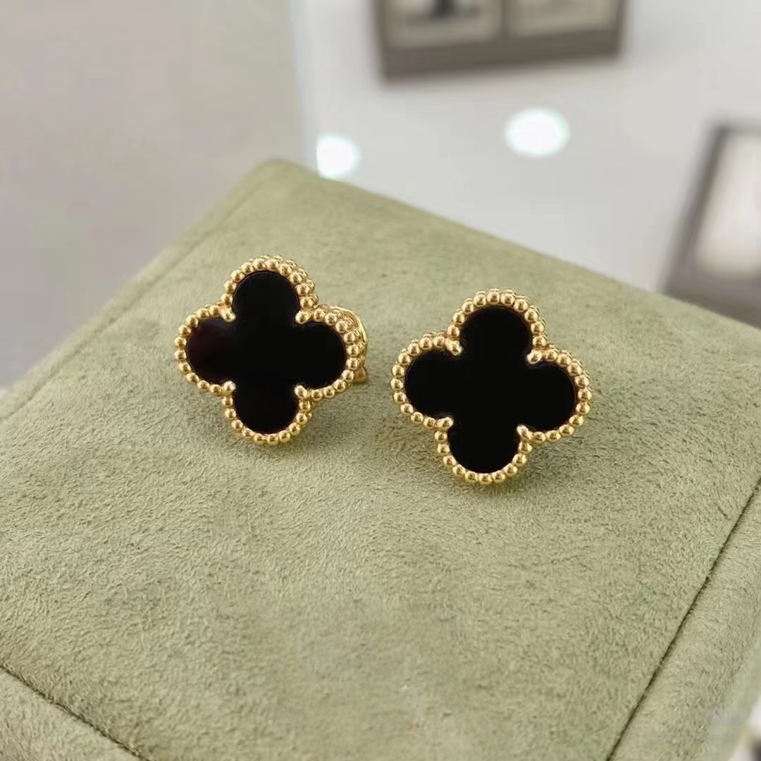 Classic Designer Collection Women's Earrings Designer Jewelry 18K Gold-Plated Wedding Earrings Women's Designer Earrings