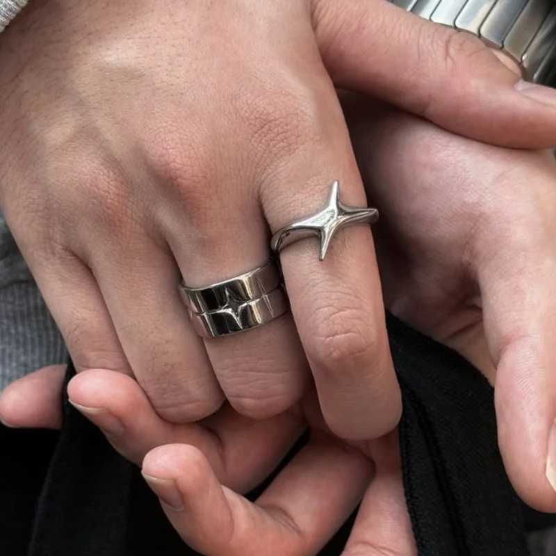 Fashion Retro Silver Color Cross Star Rings for Women Men Punk Gothic Couple Rings Festivals Party Jewelry Daily Accessories New H260328