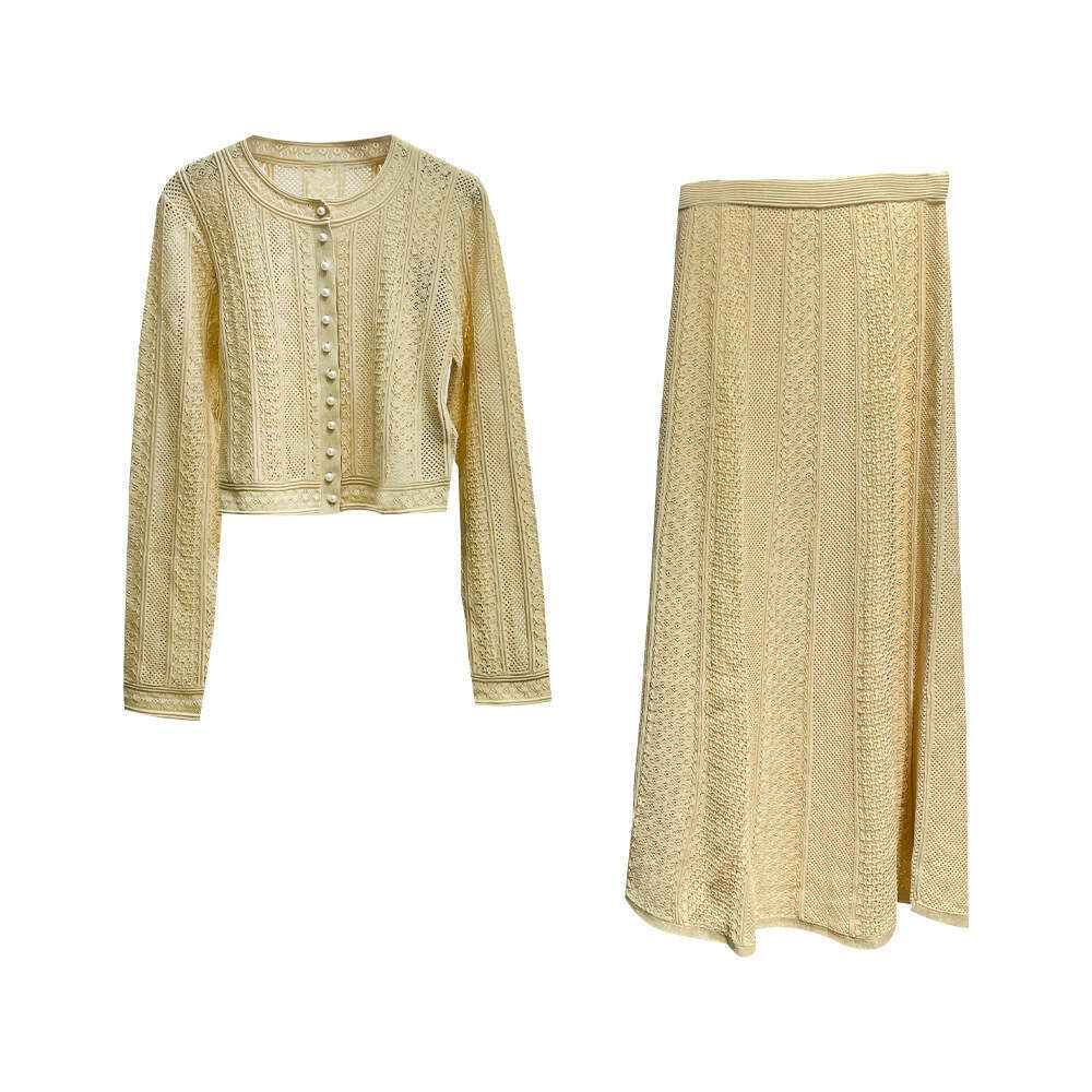 2026 k30 Spring New CC Designer French Gold Round Neck Long Sleeve Hollow Knitted Cardigan Top